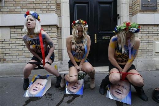 FEMEN'DEN GÖRÜLMEMİŞ PROTESTO 4