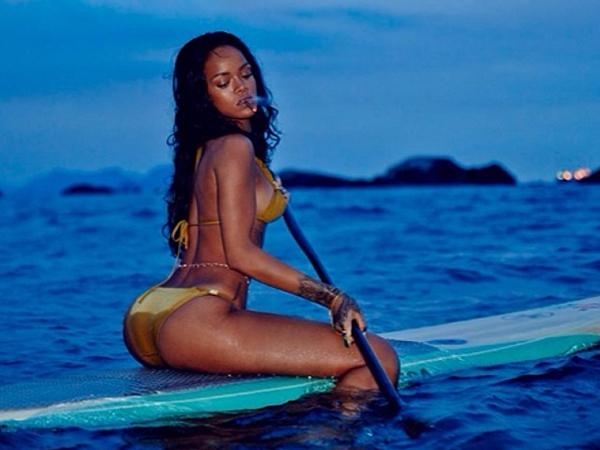Yılın transferini Rihanna yaptı 13