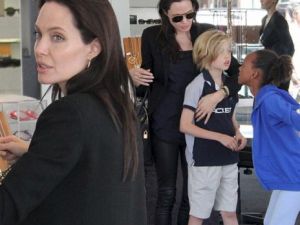 Angelina Jolie'ye büyük şok