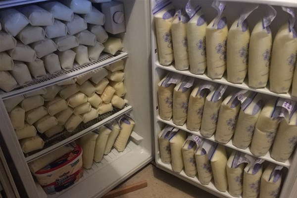 Kıbrıslı kadın fazla sütünü erkeklere satıyor 7