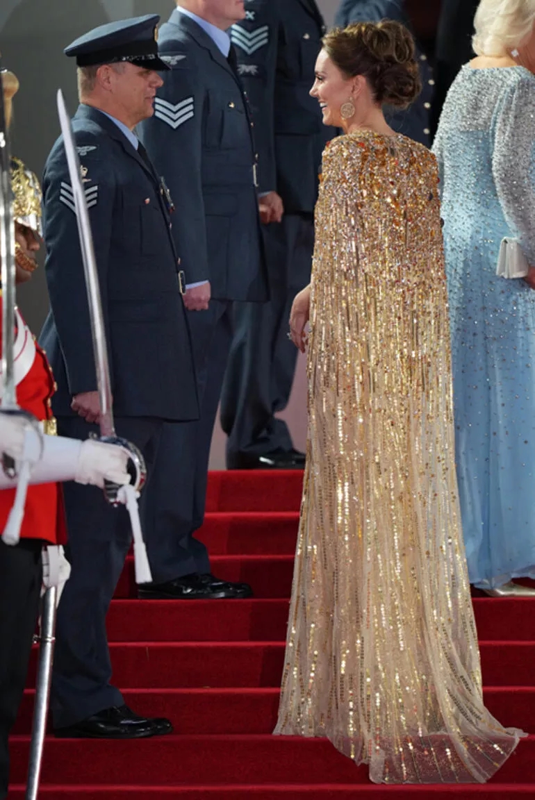 Kate Middleton ile Meghan Markle, ailedeki tüm kadınları 'listeden  2