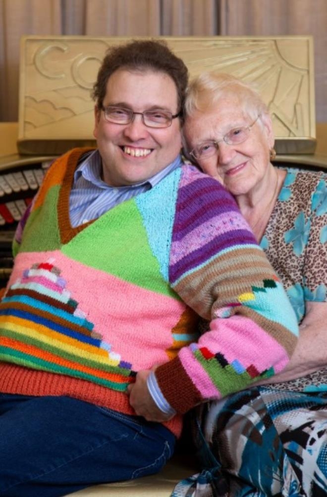 En ilginç çift! 83 yaşındaki kadınla evlenen adamın cinsellik itirafı ol 10