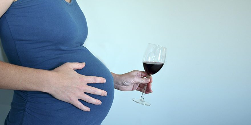 Hamilelikte düşük miktarda alkol alımı zararlı olmayabilir