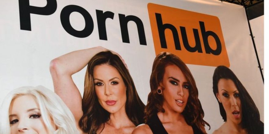 Kadınlar 2017'de porno sitelere 'daha fazla girdi'