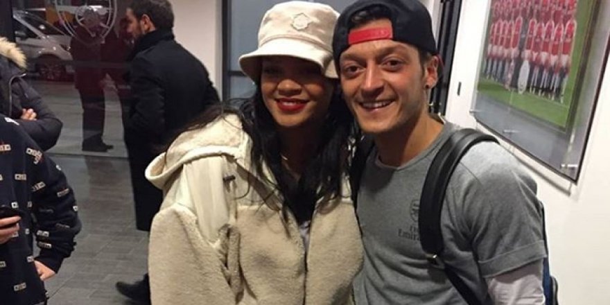 Mesut'tan Rihanna paylaşımı