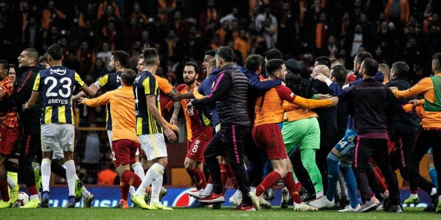 Olaylı Galatasaray Fenerbahçe maçının ardından 16 kişi disipline sevk edildi