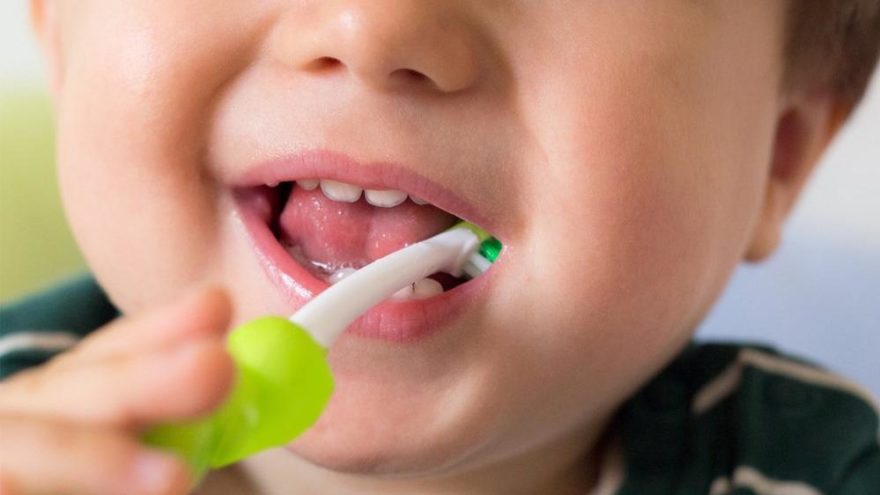 Bebeklerde ve çocuklarda bu diş çürümesine dikkat!