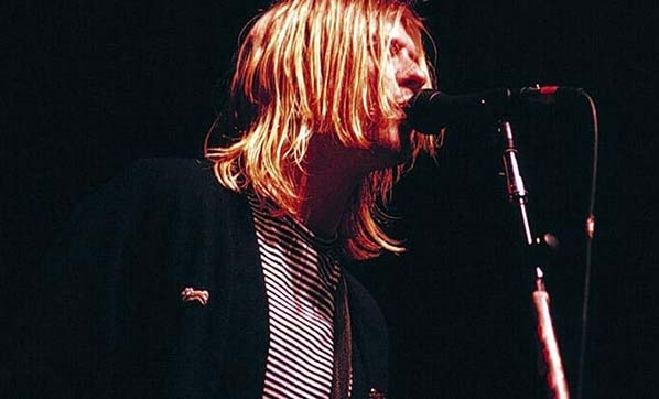 Kurt Cobain'in hırkası rekor fiyata satıldı!