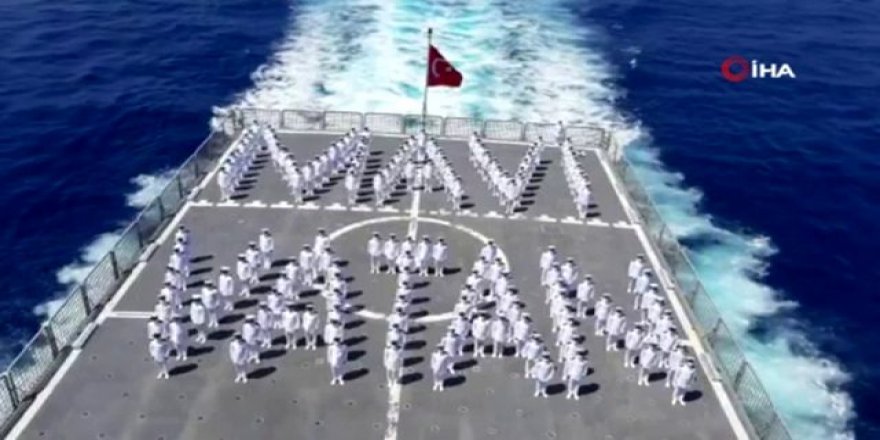 MSB: "Deniz Harp Okulu öğrencileri Kuzey Kıbrıs Türk Cumhuriyeti'ni selamladı"