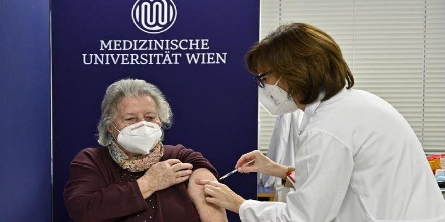 Avusturya’da ilk Covid-19 aşısı yapıldı