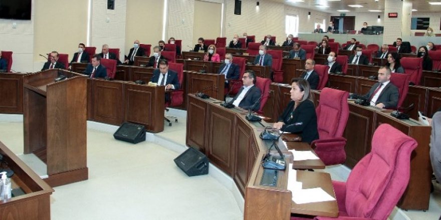 Komite değişikliği istemi Meclis’te tartışma yarattı