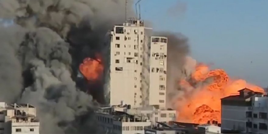 İsrail bu kez canlı yayında vurdu: Medya binası yerle bir oldu