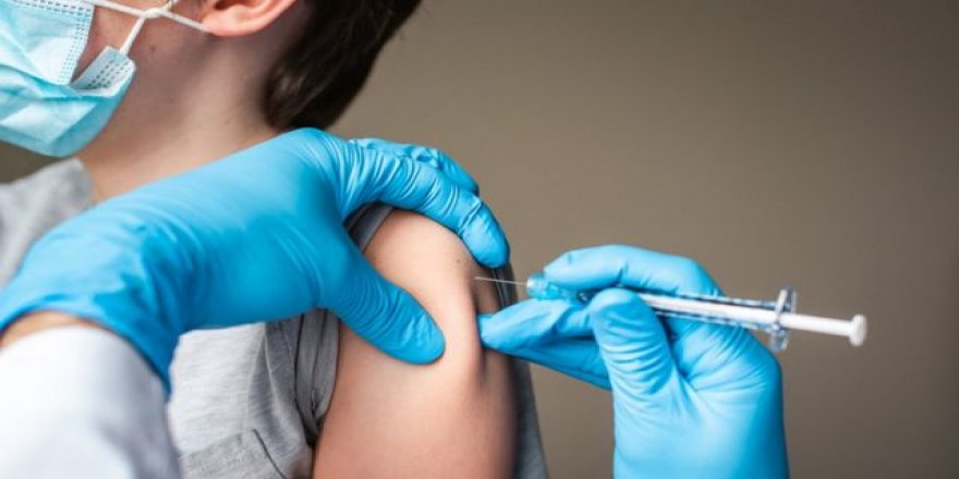 Geçişlerde üçüncü doz aşısını olmayan kişilere test zorunluluğu getirildi