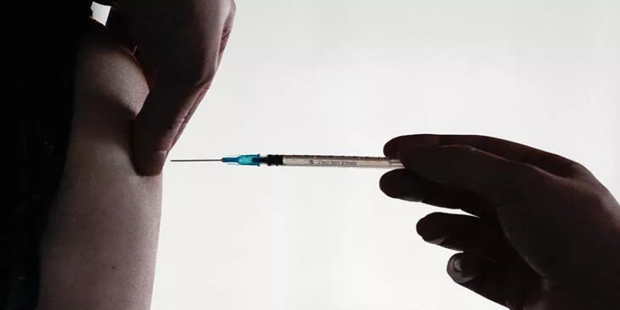 Almanya’da 60 yaşındaki kişi 90 kez Covid-19 aşısı yaptırdı