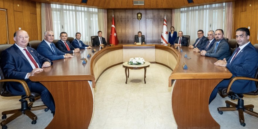 Bakanlar Kurulu Başbakan Üstel başkanlığında toplandı