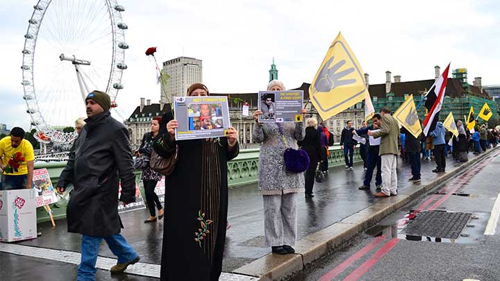 LONDRA'DA MISIR PROTESTOSU