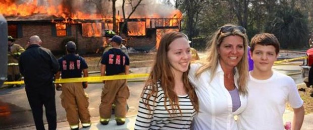 Acılı anne kızının katilinin evini yaktı