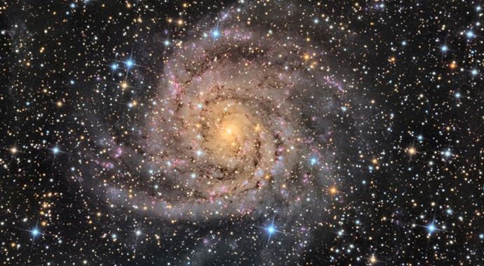 İlk kez 200'den fazla galaksi kümesi bulundu