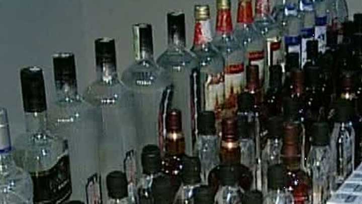 Sahte içkiden 33 kişi öldü