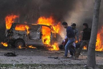 ŞAM'DAKİ BOMBALI SALDIRIDA 15 KİŞİ ÖLDÜ!