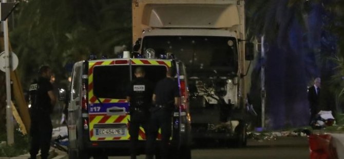 Fransa'da Terör Saldırısı : 84 ölü, 100'e Yakın Yaralı