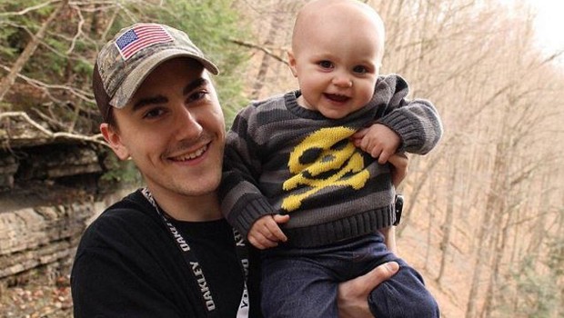 Kanseri Yenen Bebeği Babası Öldürdü!