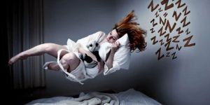 Uykuya dalarken düşme hissi neden oluşur?