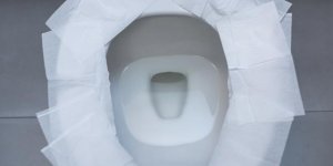 Klozete Tuvalet Kağıdı Serip Oturanlar Dikkat!