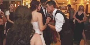 Düğünde çekilen fotoğraf sosyal medyayı karıştırdı