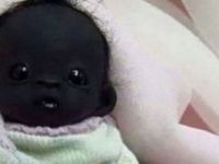 Dünyanın en siyah bebeği